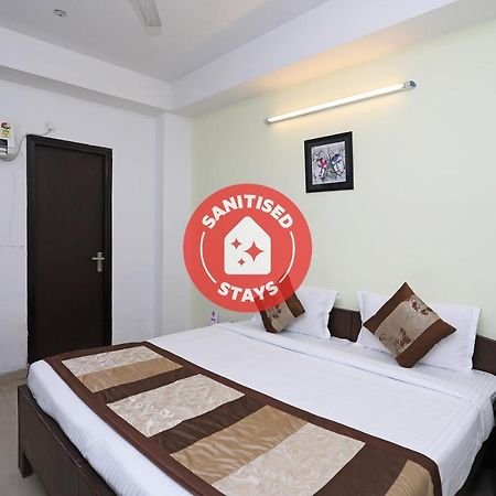 Oyo 11392 The Hotel Grand Hospitality Noida Bagian luar foto