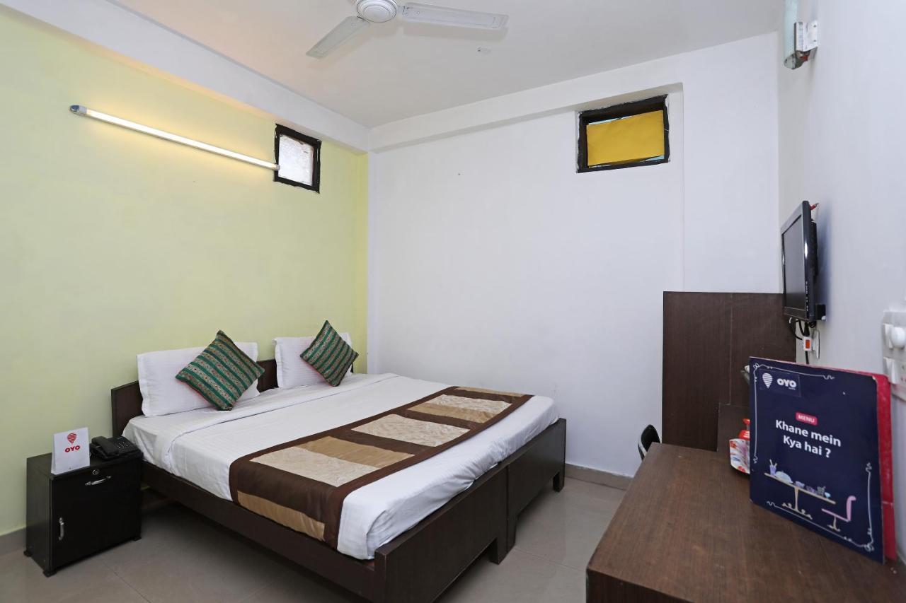 Oyo 11392 The Hotel Grand Hospitality Noida Bagian luar foto