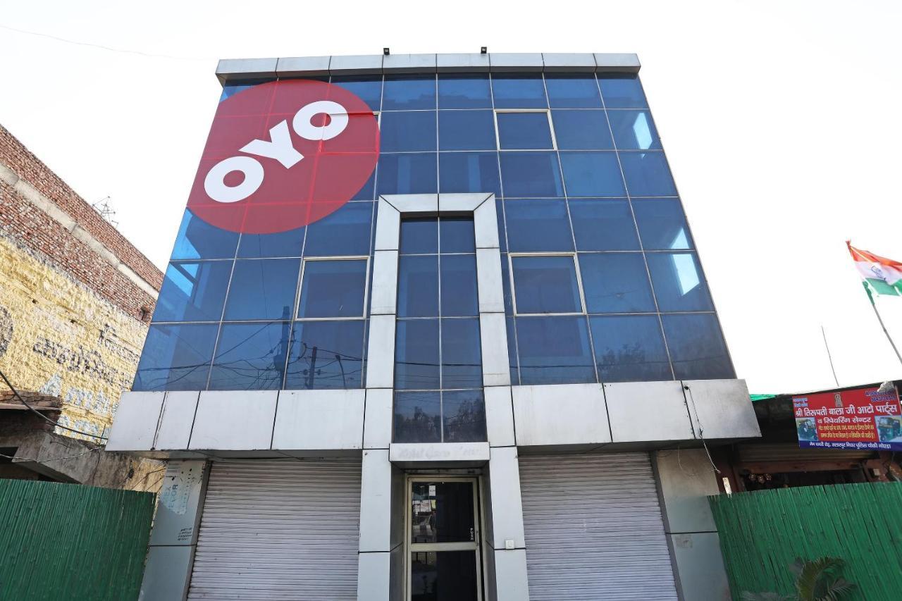 Oyo 11392 The Hotel Grand Hospitality Noida Bagian luar foto
