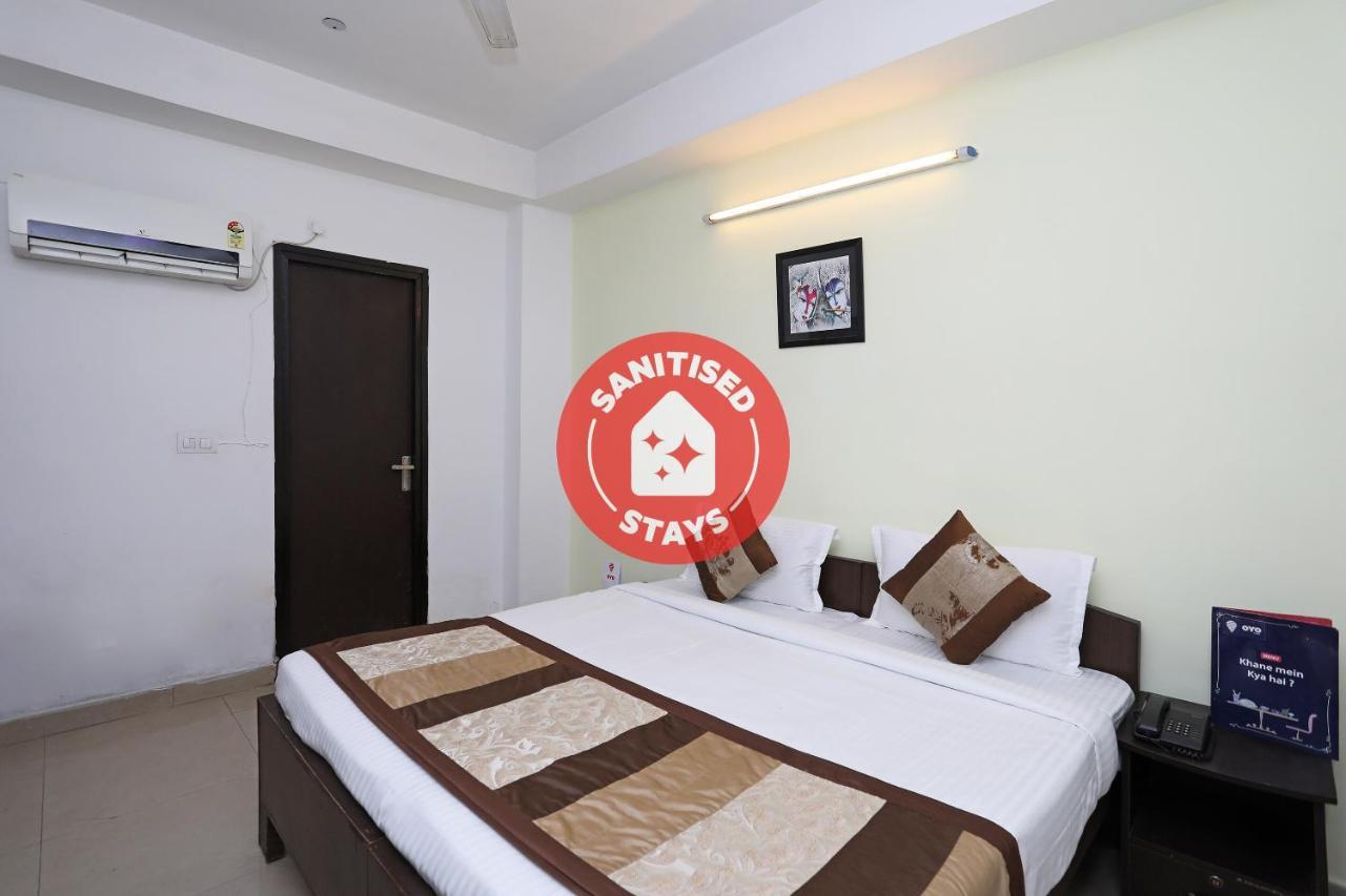 Oyo 11392 The Hotel Grand Hospitality Noida Bagian luar foto