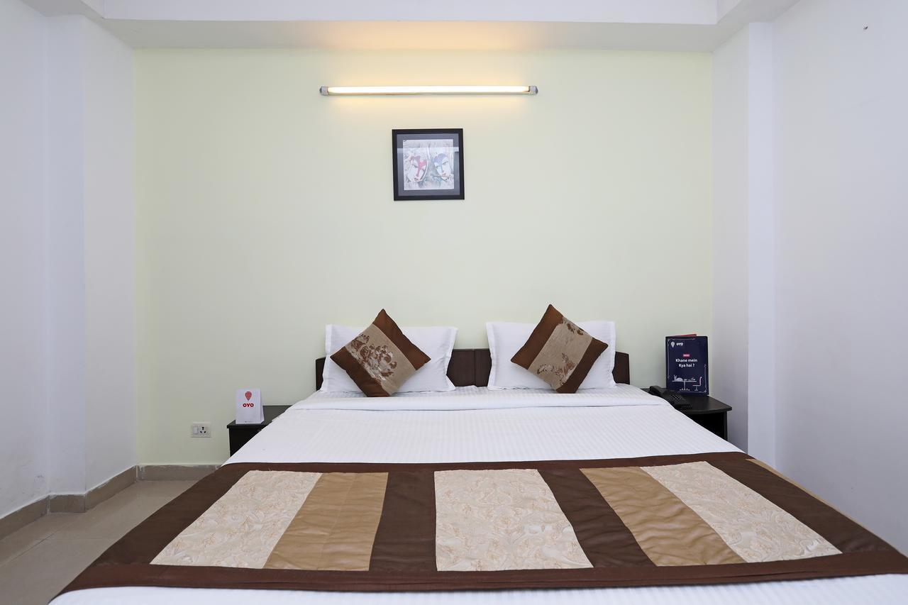 Oyo 11392 The Hotel Grand Hospitality Noida Bagian luar foto